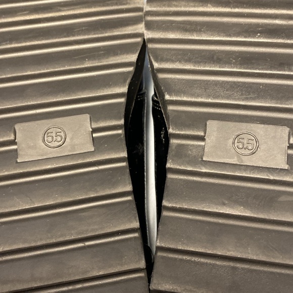 Chinese Laundry platform loafer in shiny black patent size 5.5 No laces included - Picture 5 of 6